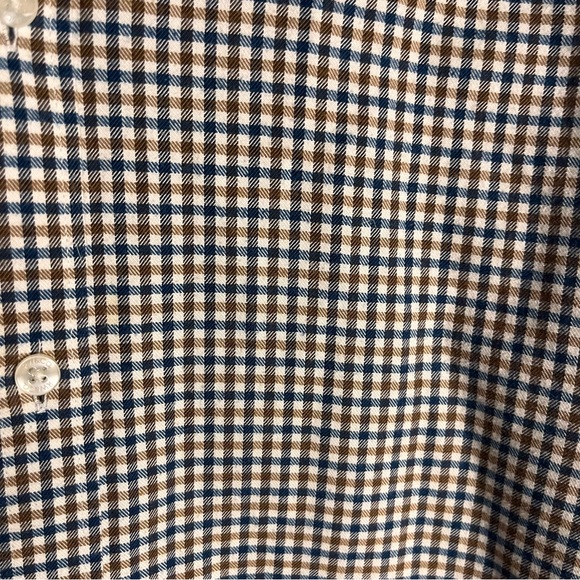 RW and Co Casual Button Down - Picture 4 of 5